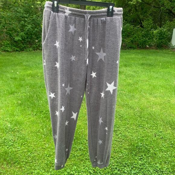 Long sleeve off the shoulder Cropped top high waisted sweatpants Star Lounge Set - Picture 9 of 14